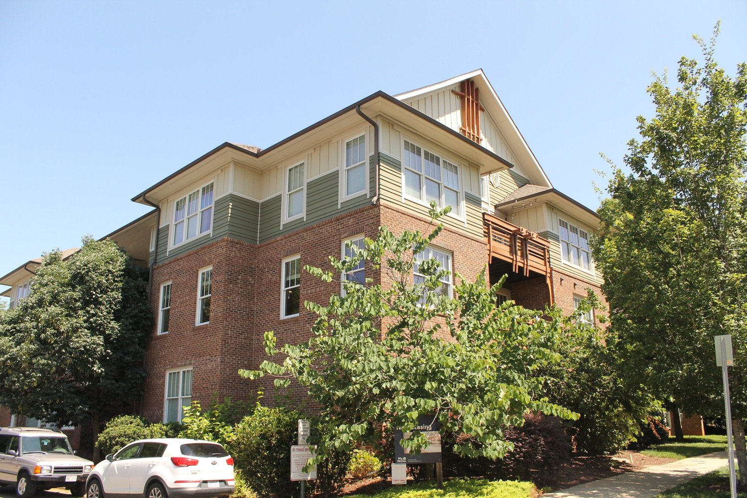 708 Summit