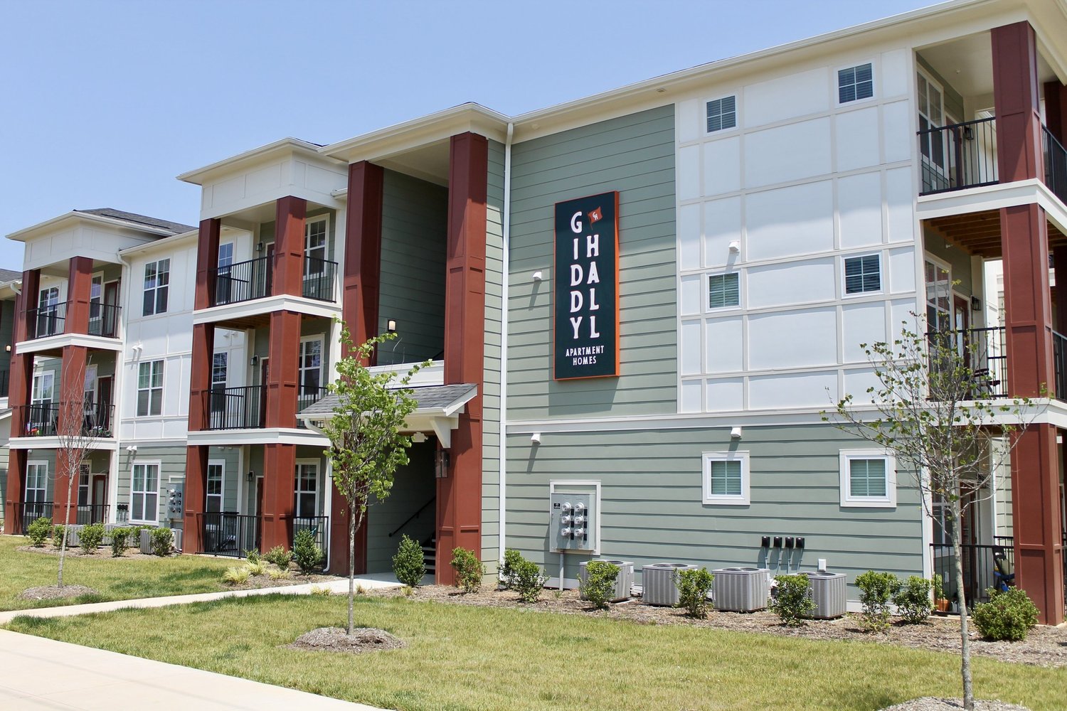 Giddy Hall Apartments — photo 2
